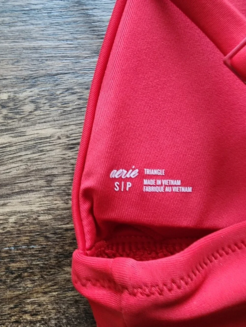 aerie sleek red